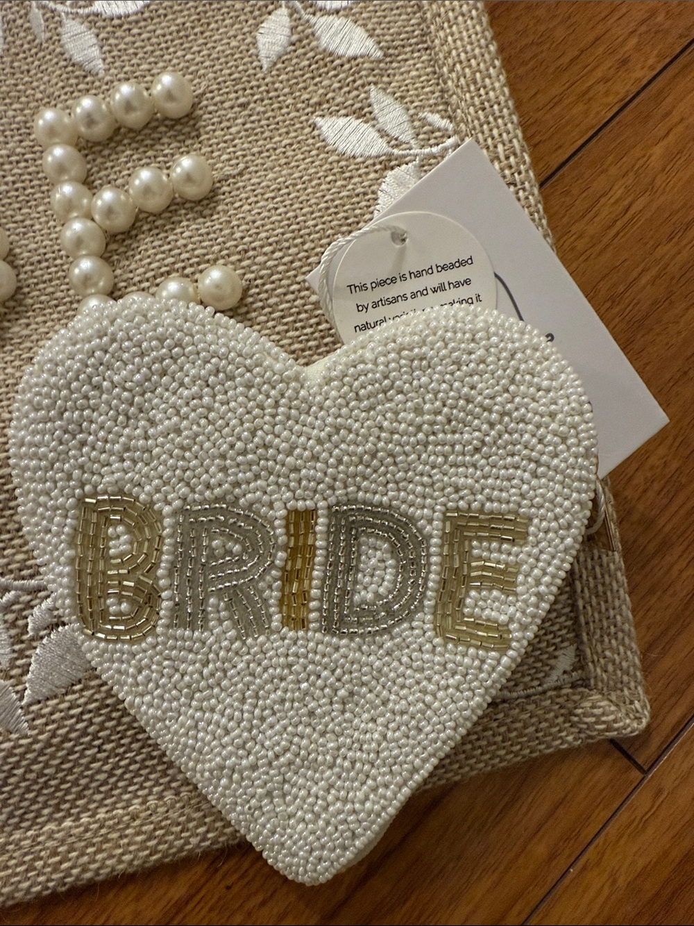 Bride Pearl Accent Natural Tote Bag with White Accessories - Picture 2 of 8